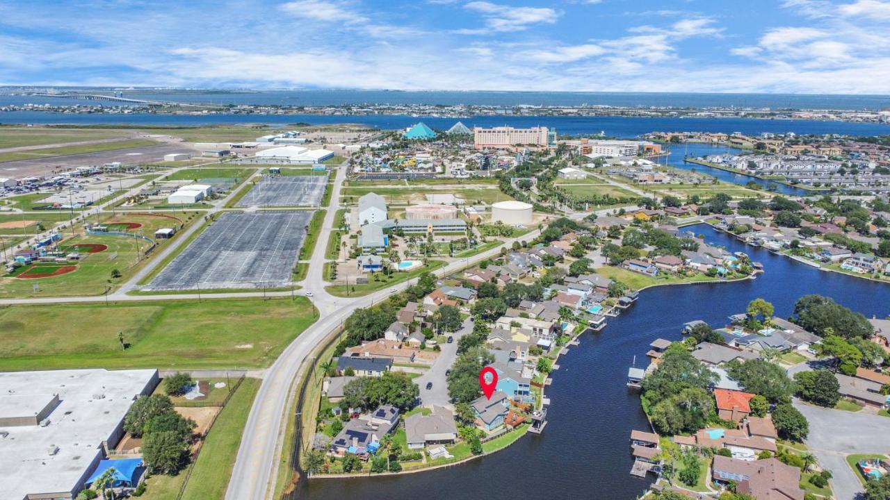Beauty On The Water! Lake House Near The Beaches! Galveston Dış mekan fotoğraf