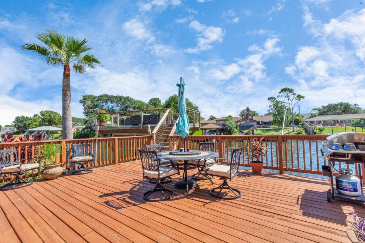 Beauty On The Water! Lake House Near The Beaches! Galveston Dış mekan fotoğraf